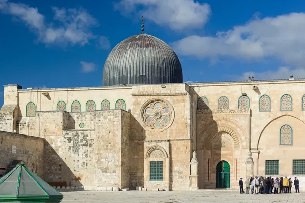 Israel Lifts Worship Ban at Al-Aqsa Mosque Complex
