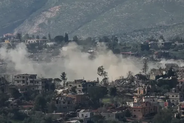 Israeli Airstrikes Kill Twelve in Southern Lebanon