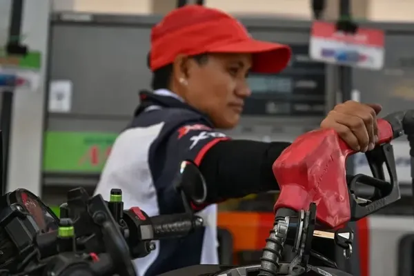 Japan Pledges $10 Billion for Southeast Asian Oil Supply