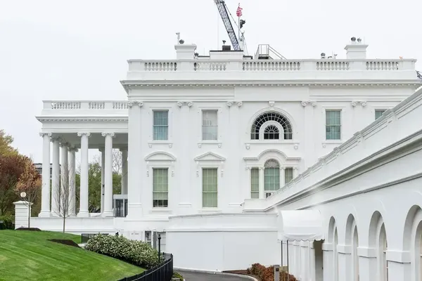 Judges Grant Temporary Stay on Trump Ballroom Construction