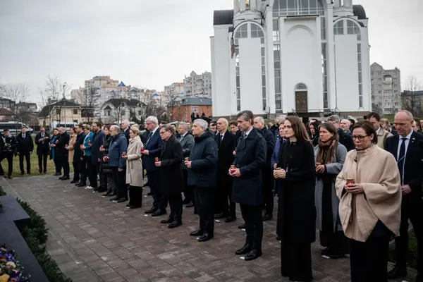 Kaja Kallas Commemorates Bucha Massacre During Kyiv Visit