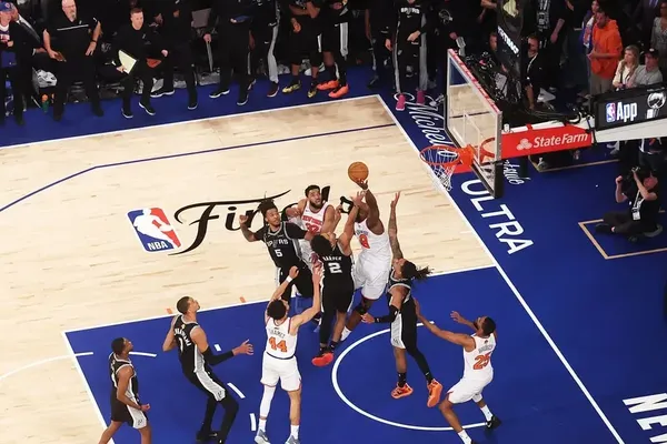 Knicks Erase 29-Point Deficit to Move One Win From Title