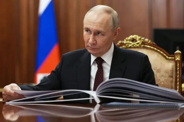 Kremlin Demands Release of Anna Novikova From French Custody