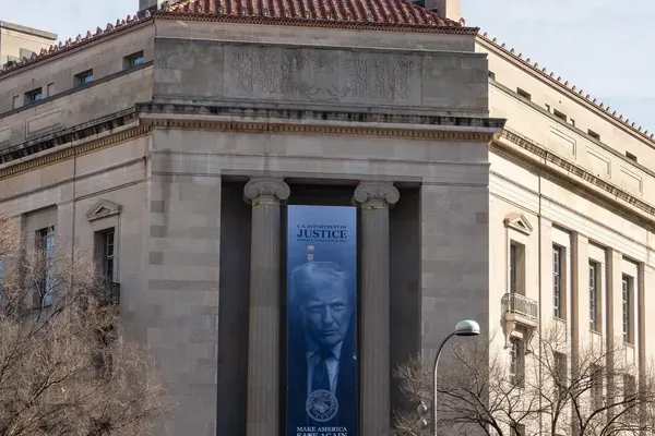 Lawyers Weaken Presidential Record Keeping Requirements
