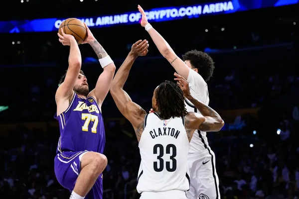Luka Doncic Scores 41 in Lakers Blowout Victory