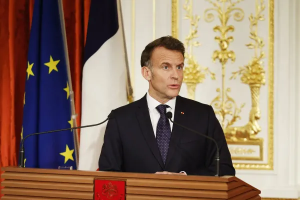 Macron Rejects Trump Personal Attack and Hormuz Strike