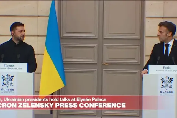 Macron Slams Russian Hypocrisy During Zelensky Visit