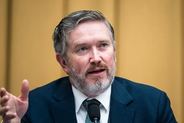 Massie Tests Independent Republican Brand Against Trump