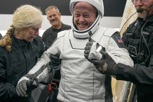 Michael Fincke Details Mysterious Space Station Illness
