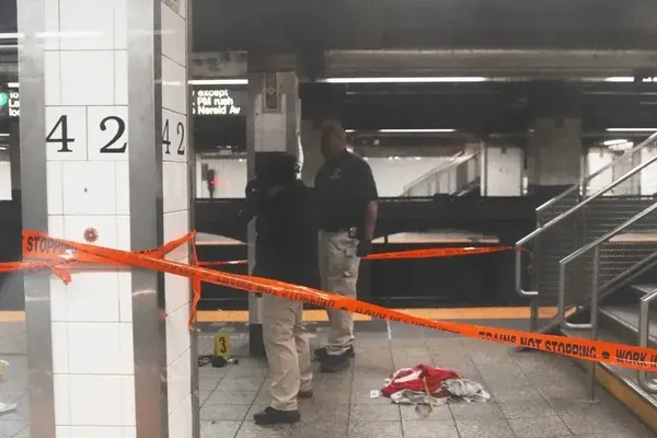 NYPD Officers Kill Suspect After Grand Central Stabbing