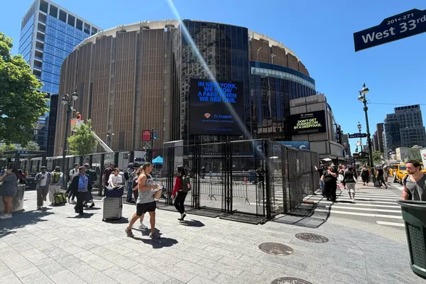NYPD and Secret Service Secure Midtown for NBA Finals