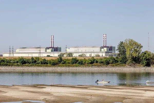Low Danube Pushes Hungary's Paks Nuclear Plant Toward Shutdown