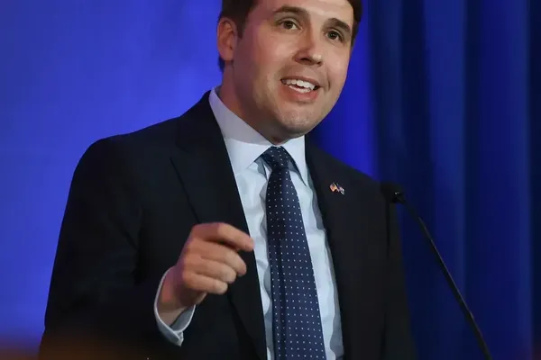 Pappas Leads New Hampshire Senate Race with Cash Advantage