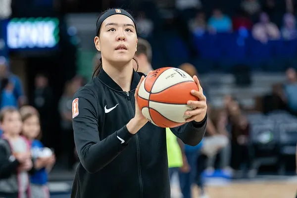 Park Ji-su Secures Fifth MVP Trophy in Women's Basketball