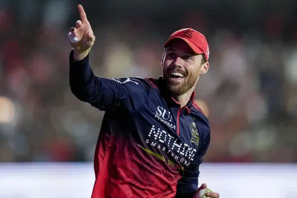 Phil Salt Catch Anchors Royal Challengers Bengaluru Defense