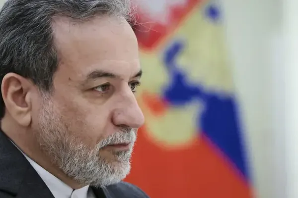 Putin Meets Abbas Araghchi for St. Petersburg Security Talks