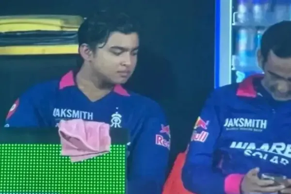 Rajasthan Royals Manager Broke Phone Rules in Dugout