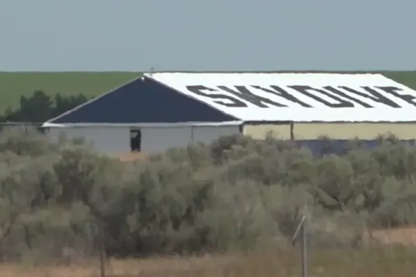 Randy Hubbs Dies in Washington Midair Skydive Collision
