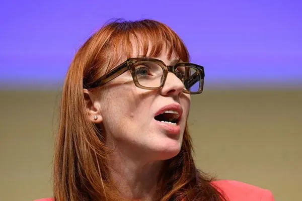 Rayner Rejects England Rent Caps as Burnham Keeps Housing Target
