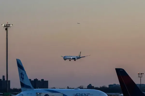 Republic Airways Jet Nearly Hits Air Canada Plane at JFK