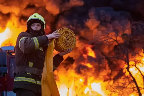 Russia Kills 13 Civilians in Missile Strikes Across Ukraine