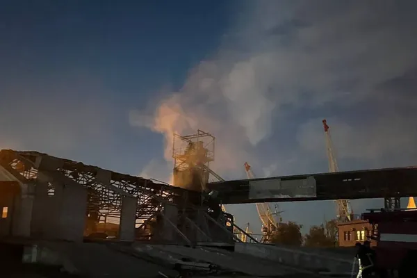 Russian Drone Strike Kills Three in Odesa Port City