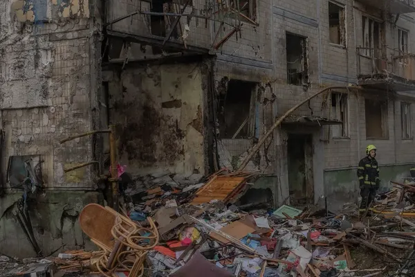 Russian Missile Strikes Kill Nine in Kyiv as Air-Defense Pressure Grows