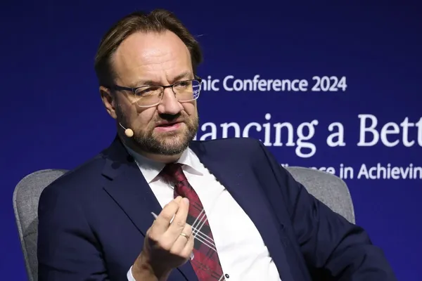 Simkus Says ECB Must Wait Before Setting April Rate Policy