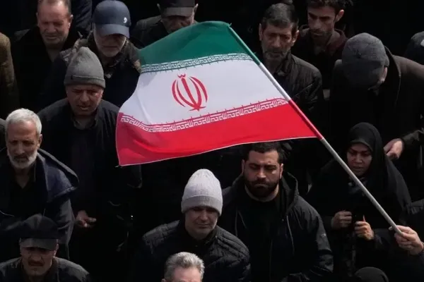Starmer Approves US Bombing of Iranian Missile Sites
