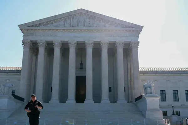 Supreme Court Blocks Alabama Nitrogen Gas Execution