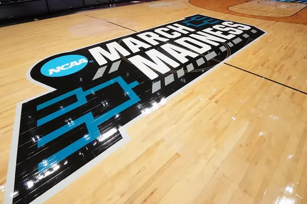 Tennessee Secures Third Straight Elite Eight Appearance
