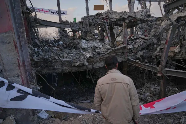 Trump Issues Ultimatum to Iran After Strike Destroys Bridge
