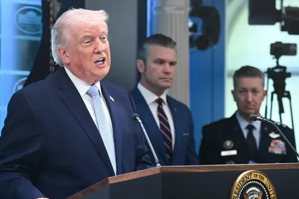 Trump Threatens Prison for Leakers of Iran Rescue Data