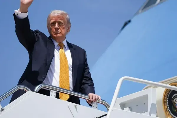 Trump Urges Xi to Open China for American Business Leaders