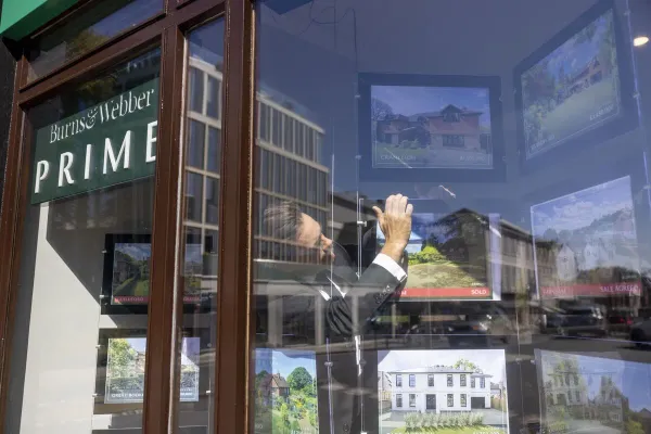 UK Mortgage Approvals Rose Before Conflict Rattled Market