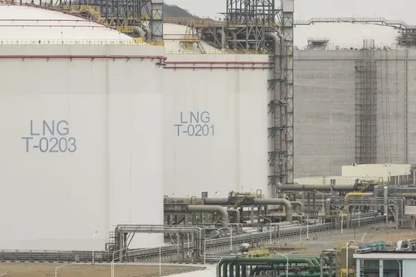 High Prices Drive Chinese LNG Imports to 8-Year Low