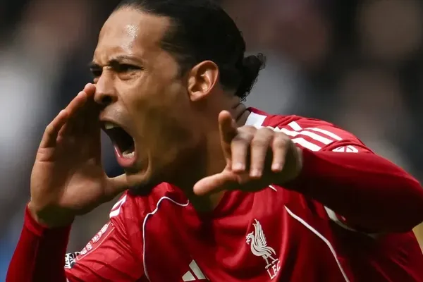 Van Dijk Says Liverpool Players Quit in Man City Defeat