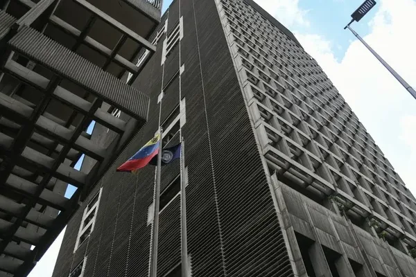 Venezuela Central Bank Head Resigns and VP Perez Takes Over