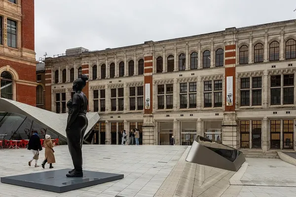 V&A Unveils Redesigned Gilbert Galleries