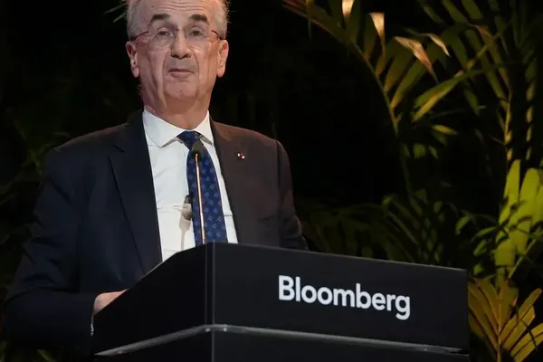 Villeroy Warns French Firms Will Double Price Hikes