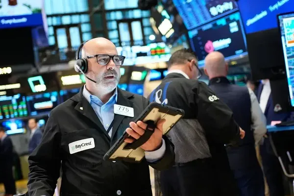 Wall Street Slide Raises Inflation Fears