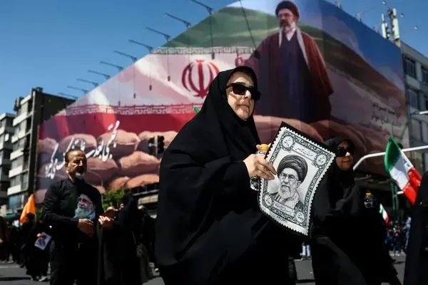 Washington Debates New Iranian Security Incentives