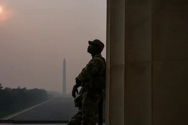 Wildfire Smoke Chokes US Cities as Trump Threatens Canada