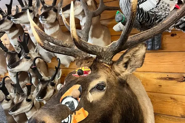 Wyoming Roadside Stops Reveal Hidden Americana History